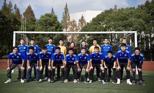 意媒：孔蒂明天回归那不勒斯，要求冬窗实质性引援以重振球队