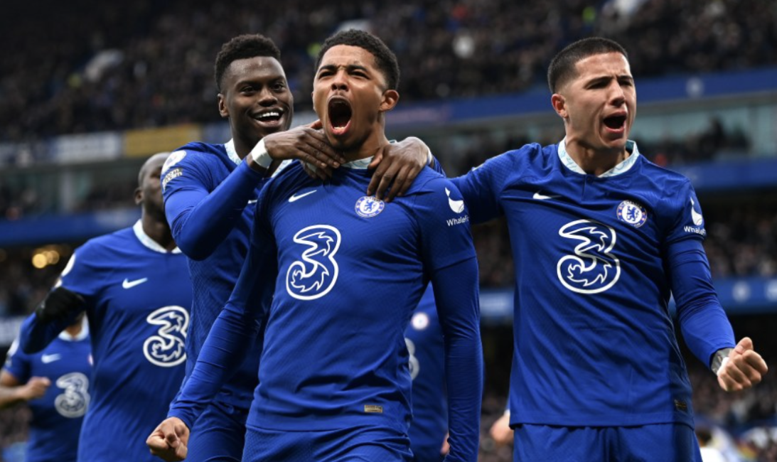 每体：桑托斯欠290万欧无力偿还，巴萨或借此机会锁定苏扎